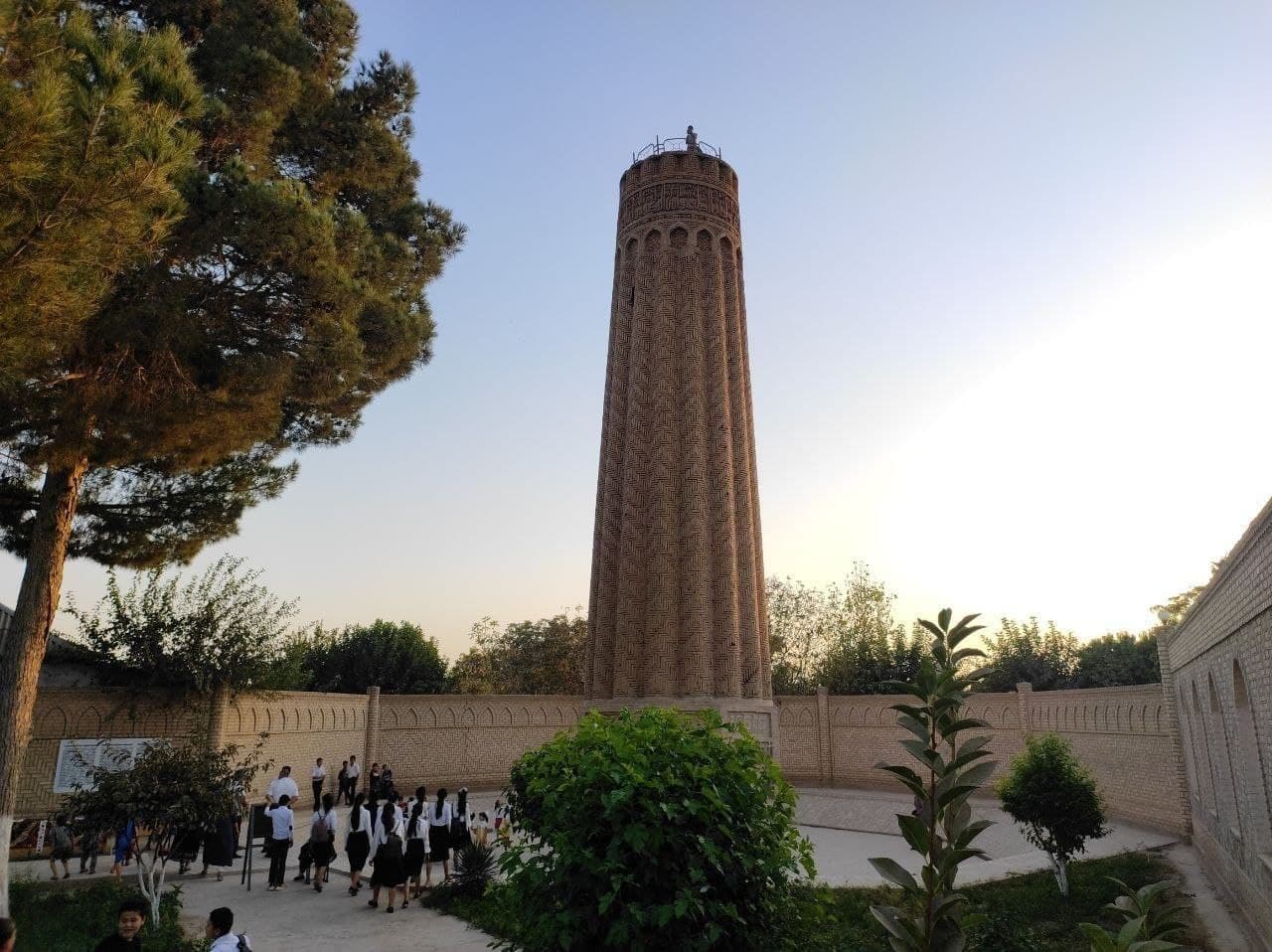 O'zbek shevalarini kashf eting